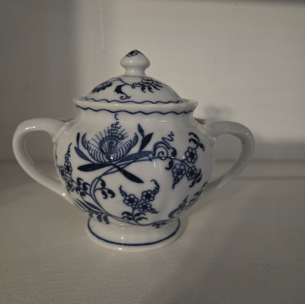 Blue Danube Japan Sugar Bowl And Lid